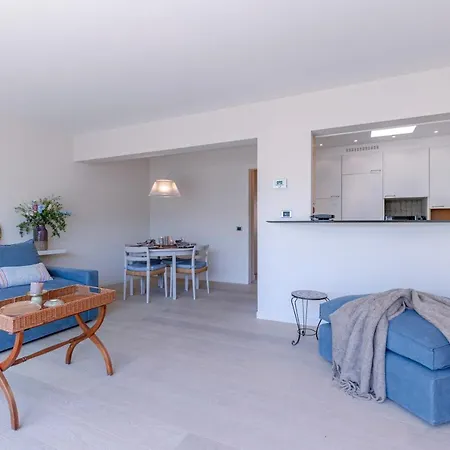 Heavenly Penthouse With Lateral Sea View Daire